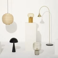 Hubsch Lampadaires Lampadaire Avec Base En Marbre En Noir Et Laiton -Lampadaires || Lustres || Guirlandes et décorations lumineuses Soldes lampadaire avec base en marbre en noir et laiton 4