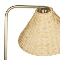 Maisons Du Monde Lampadaires Lampadaire En Métal Doré, Chêne Et Abat-jour En Rotin Tressé H160 -Lampadaires || Lustres || Guirlandes et décorations lumineuses Soldes lampadaire en metal dore chene et abat jour en rotin tresse h160 1000 13 21 218633 2