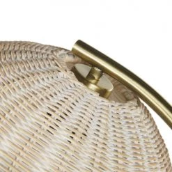 Maisons Du Monde Lampadaires Lampadaire En Métal Doré Et Abat-jour En Rotin Tressé H146 -Lampadaires || Lustres || Guirlandes et décorations lumineuses Soldes lampadaire en metal dore et abat jour en rotin tresse h146 1000 10 36 224019 4