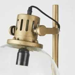 Maisons Du Monde Lampadaires Lampadaire En Métal Doré Et Globe En Verre H144 -Lampadaires || Lustres || Guirlandes et décorations lumineuses Soldes lampadaire en metal dore et globe en verre h144 1000 3 23 202235 2