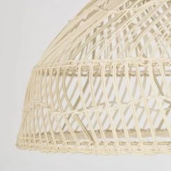 Maisons Du Monde Lampadaires Lampadaire En Métal Et Abat-jour En Rotin Tressé Main H155 -Lampadaires || Lustres || Guirlandes et décorations lumineuses Soldes lampadaire en metal et abat jour en rotin tresse main h155 1000 11 37 224020 2