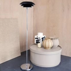 Dyberg Larsen Lampadaires Lampadaire En Métal Noir Mat, H 133 Cm D 31 Cm -Lampadaires || Lustres || Guirlandes et décorations lumineuses Soldes lampadaire en metal noir mat h 133 cm d 31 cm 3