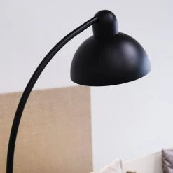 Dyberg Larsen Lampadaires Lampadaire En Métal Noir Mat, H 140 Cm D 25 Cm -Lampadaires || Lustres || Guirlandes et décorations lumineuses Soldes lampadaire en metal noir mat h 140 cm d 25 cm 3