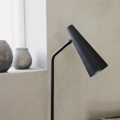 House Doctor Lampadaires Lampadaire Métal Noir H124cm 6 House Doctor Lampadaires Lampadaire Métal Noir H124cm – Image 4