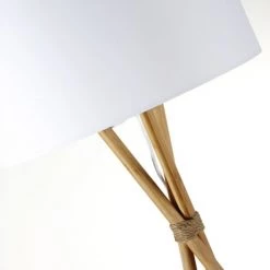 Maisons Du Monde Lampadaires Lampadaire Trépied En Bambou Abat-jour Blanc H154 -Lampadaires || Lustres || Guirlandes et décorations lumineuses Soldes lampadaire trepied en bambou abat jour blanc h154 1000 0 39 201144 2