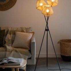 Maisons Du Monde Lampadaires Lampadaire Trépied En Métal Noir Et Abat-jours En Corde Marron H144 -Lampadaires || Lustres || Guirlandes et décorations lumineuses Soldes lampadaire trepied en metal noir et abat jours en corde marron h144 1000 7 8 224237 3