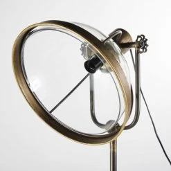 Maisons Du Monde Lampadaires Lampadaire Trépied Projecteur En Métal Doré Et Verre H127 -Lampadaires || Lustres || Guirlandes et décorations lumineuses Soldes lampadaire trepied projecteur en metal dore et verre h127 1000 1 21 202233 2