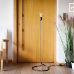 PIB Lampadaires Liseuse Filiforme En Métal Noir -Lampadaires || Lustres || Guirlandes et décorations lumineuses Soldes liseuse filiforme en metal noir 1